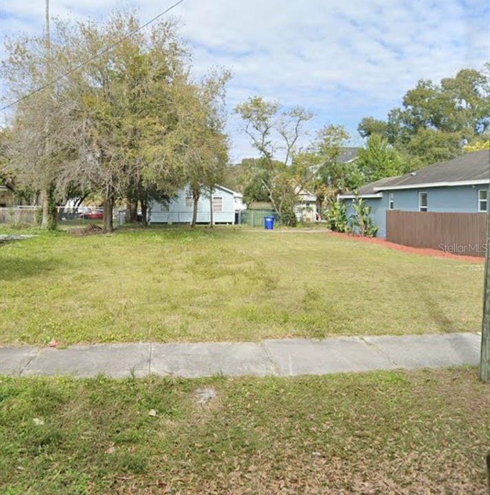 1st image of 2133 W Spruce St #16