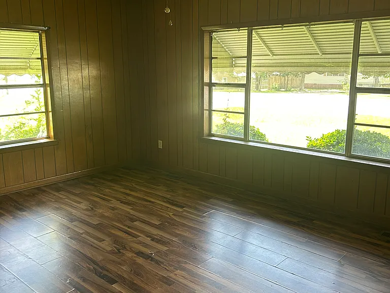 3327 Forrest Ave — Photo 6