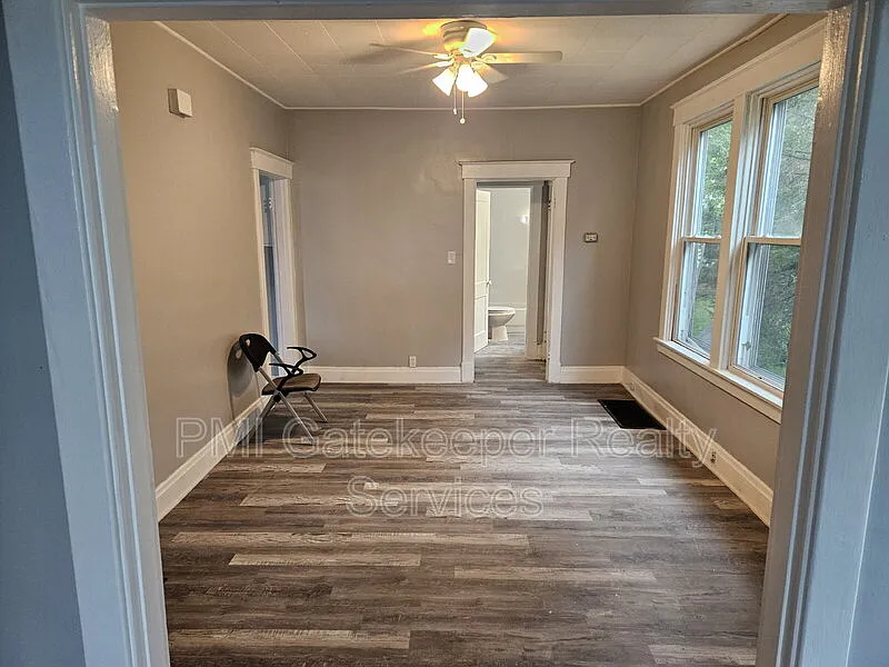 1 bed, 1.0 bath, 900 sqft, $900 — Photo 4