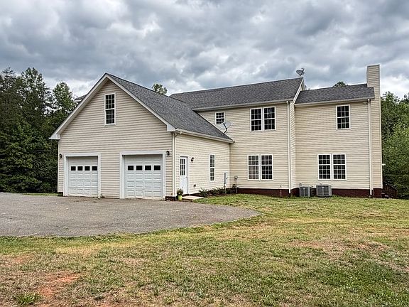2nd image of 106 Mountainside Dr