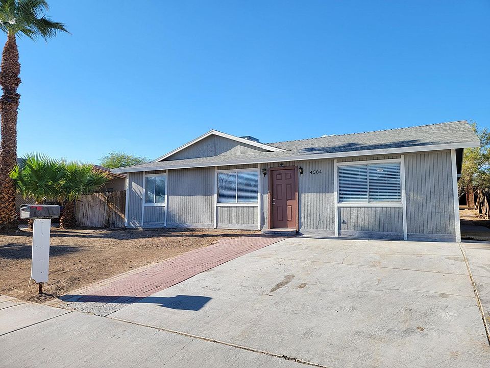 1st image of 4584 Penmar Cir