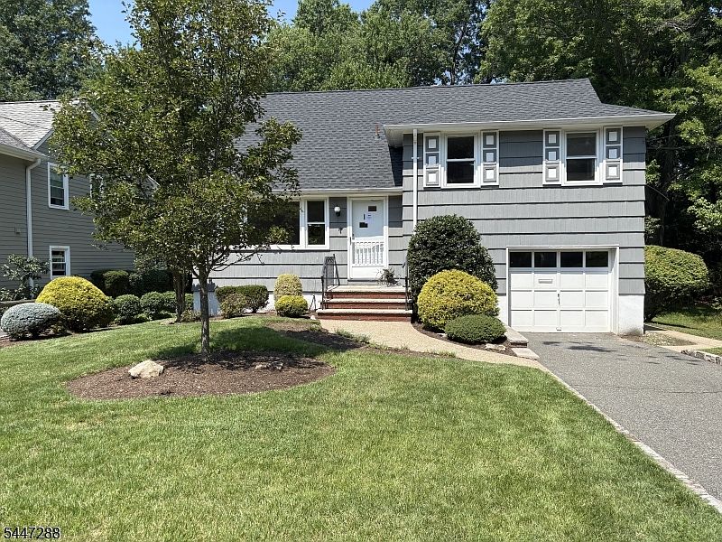 1st image of 33 Longacre Drive