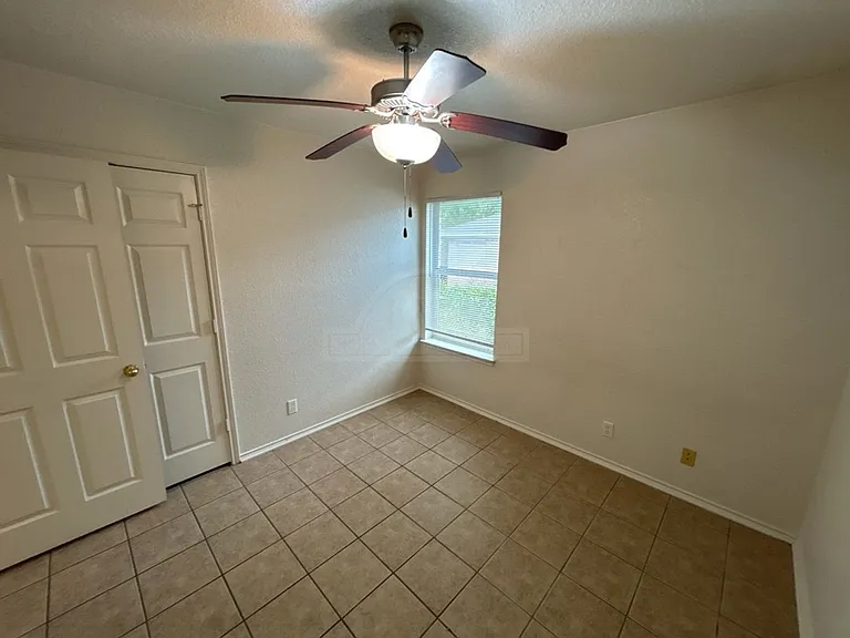 306 Jeff Gordon Dr — Photo 15