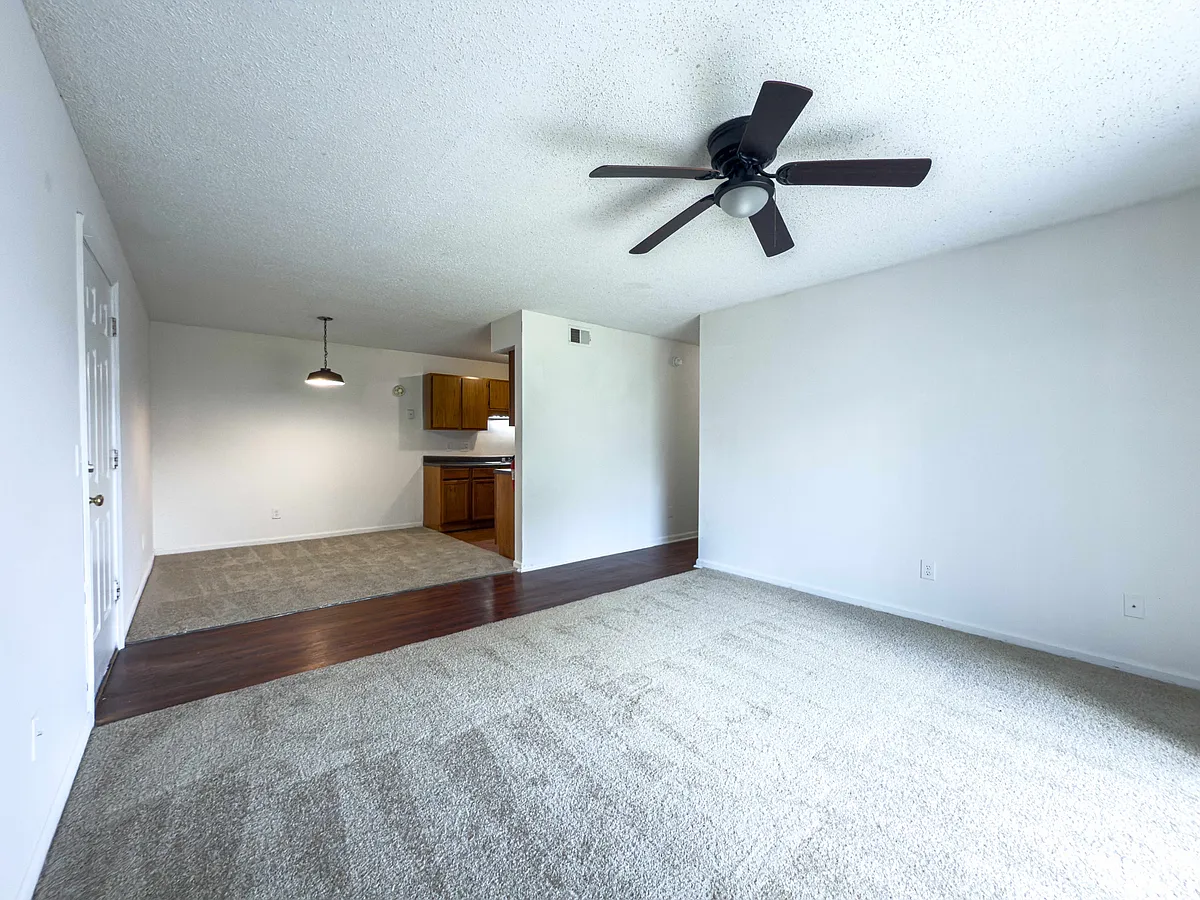 Building Photo - 713D S Parker Dr