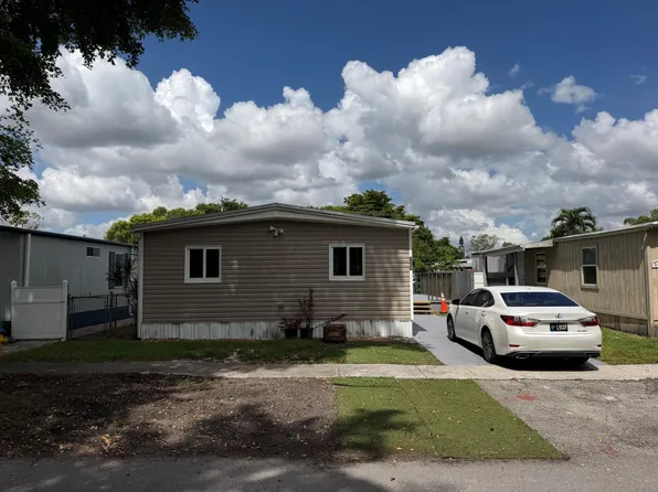 650 NW 214TH Avenue, Pembroke Pines, FL 33029