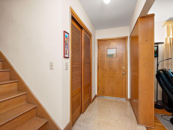 4th image of 6305 Maloney Ave
