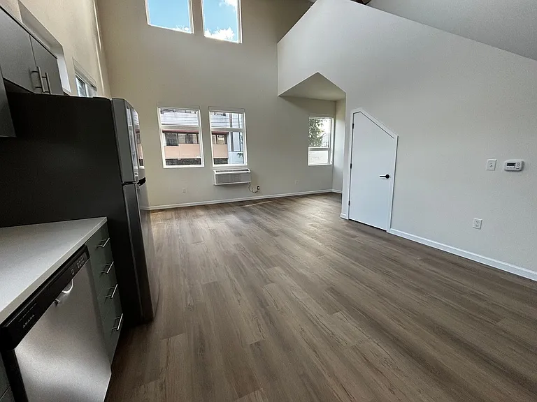 401 UNION — Photo 242