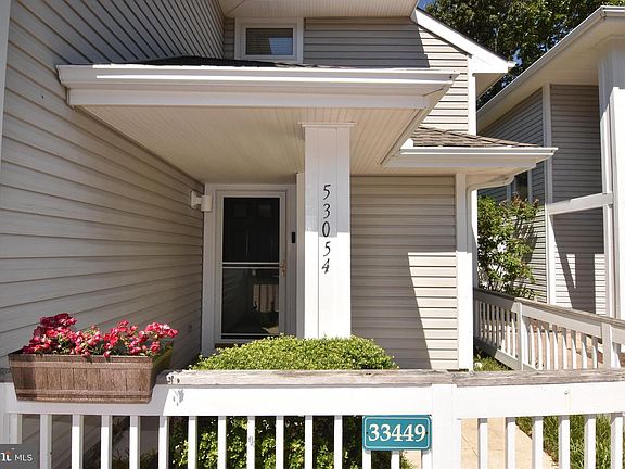 2nd image of 33459 Lakeshore Pl #53054