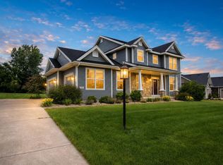 7850 W Mourning Dove Ln, Mequon, WI 53097