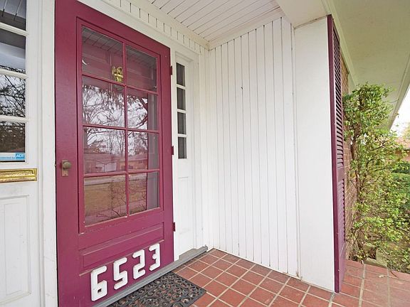 3rd image of 6523 Devonwood Dr