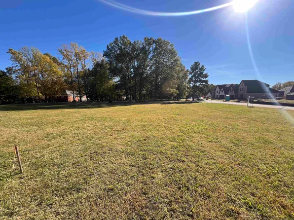 95 Blue St, Oakland, TN 38060