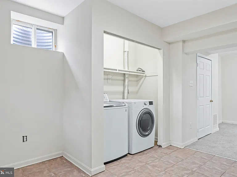 4502 Henderson Rd — Photo 54