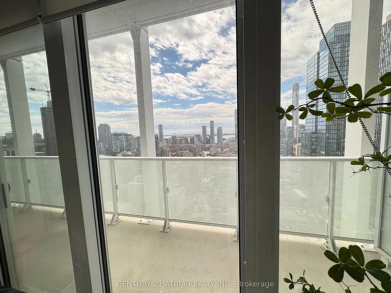 88 Queen St E #2906 — Photo 12