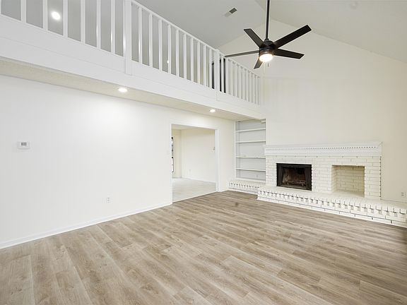 5th image of 6345 Treadway Trl