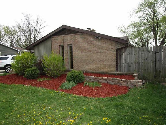 More landscape and Fenced Yard!