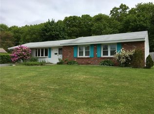 29 Burnside Dr, Swansea, MA 02777