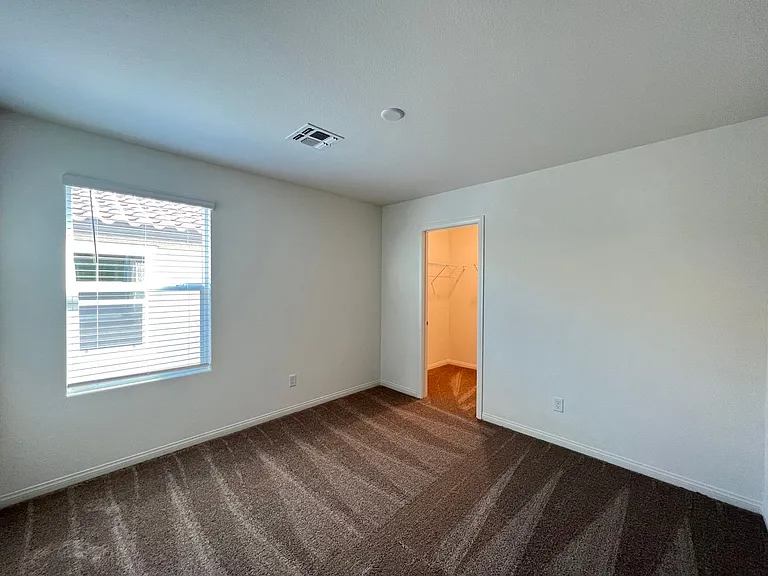 7569 W Mistral Ave — Photo 13