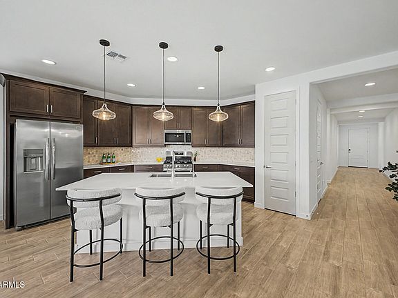 4th image of 8054 E PALOMA Avenue