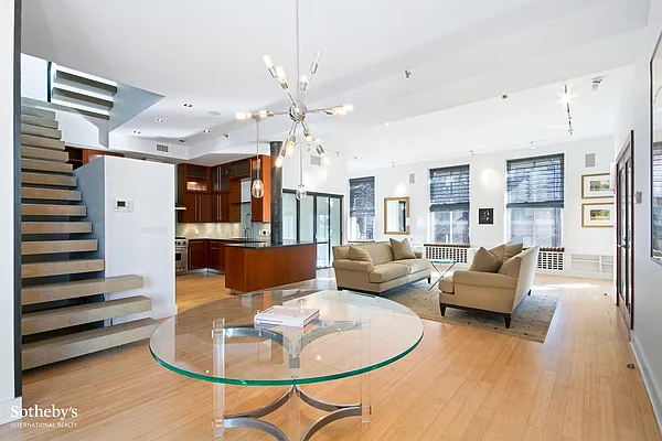 Sold by Sotheby's International Realty | media 3
