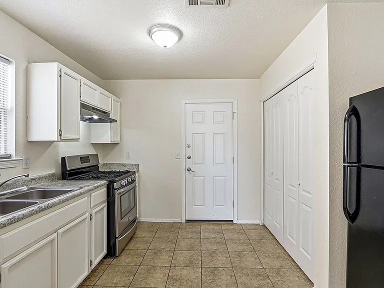 12320 Robert Dahl Dr — Photo 18