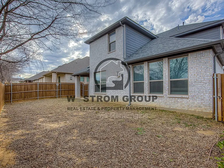 10320 Linger Ln — Photo 39