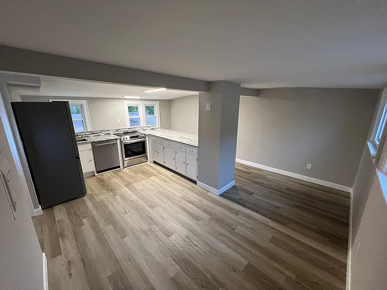 1427 Madison Ave — Photo 7