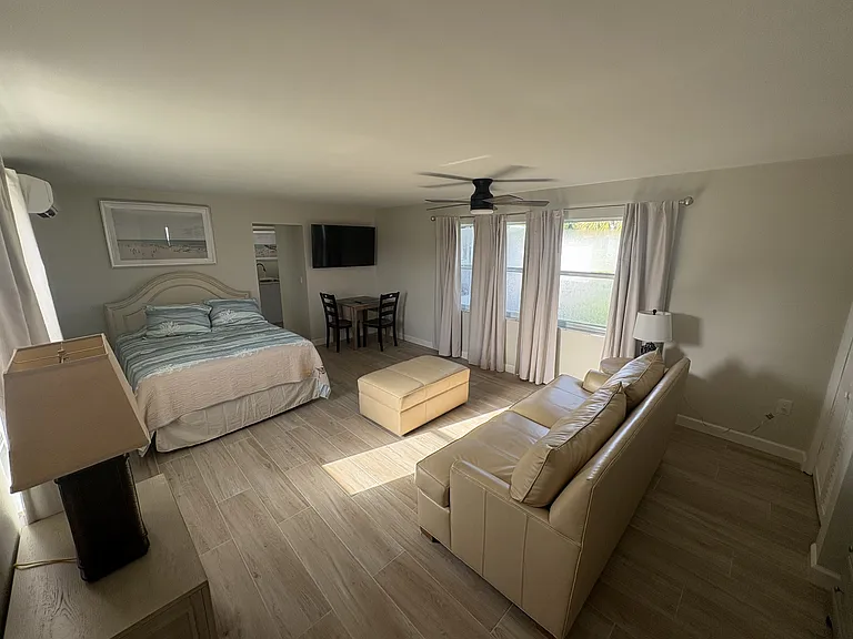 108 Charles Dr — Photo 16