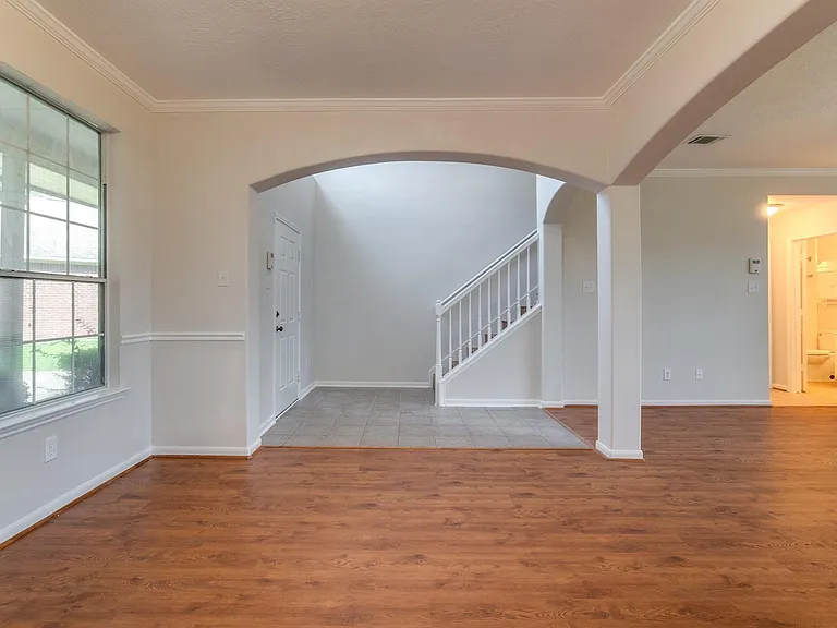 1907 Glen Eden Ct — Photo 9