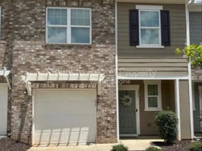 177 Swindon Dr — Photo 1