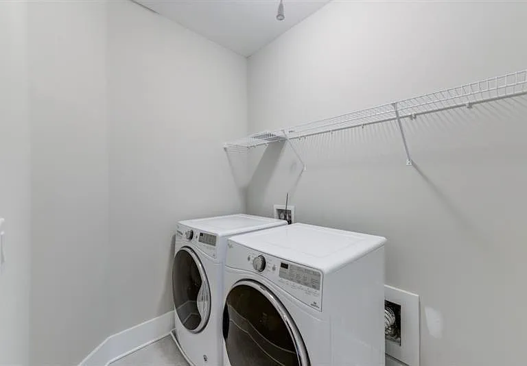 4304 Walsh Dr — Photo 15
