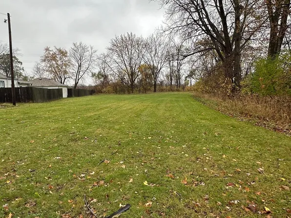 184 North Dr, Wyandotte, MI 48192