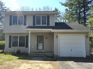 100 Glenning Ln, Schenectady, NY 12303