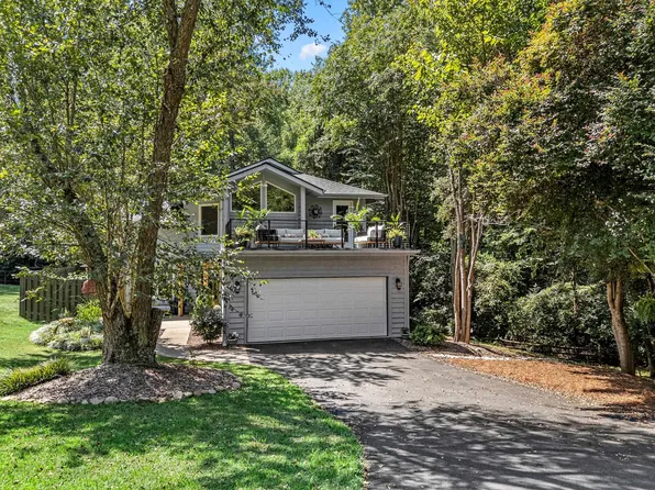24 Old House Ln, Spartanburg, SC 29302