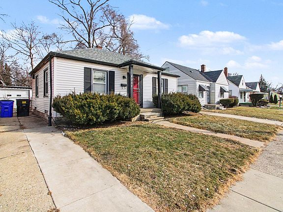 3rd image of 8304 Robson St