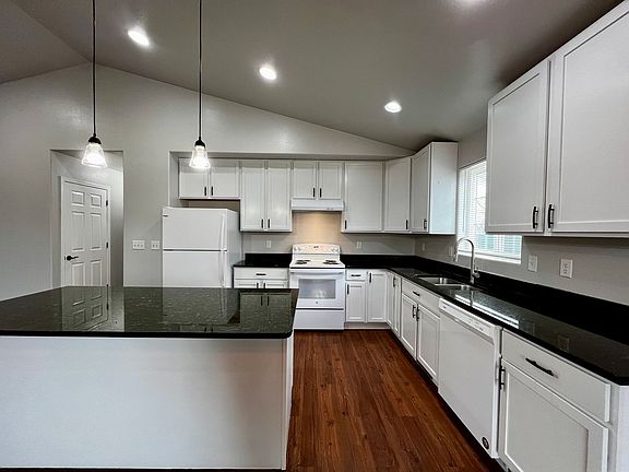 5th image of 1509 S 10th Ave