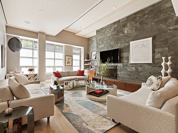 3rd image of 157 E 84th St #Townhouse
