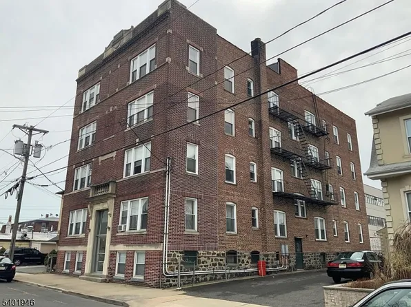 214 Lawton Ave, Cliffside Park, NJ