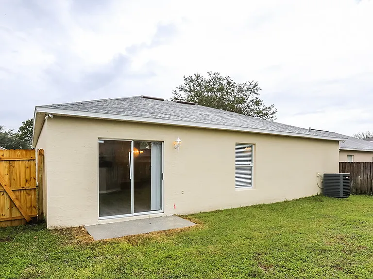 3536 Stonefield Dr — Photo 16