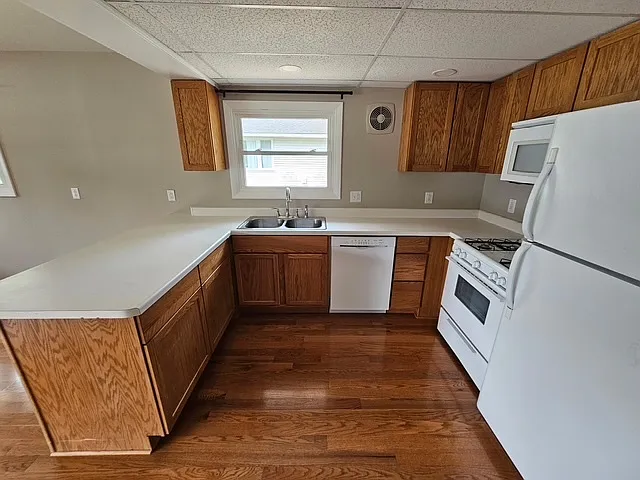 103 N Greenfield Ave — Photo 10