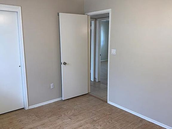 2nd image of 818 W Port Royale Ln