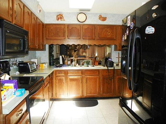 3rd image of 118 Sea Pines Cir