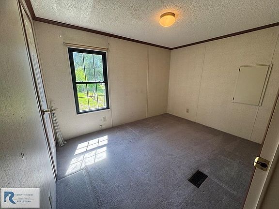 4th image of 2979 Old Mayfield Rd