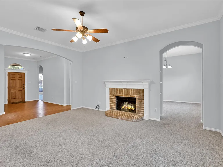 409 Silver Mine Dr — Photo 6
