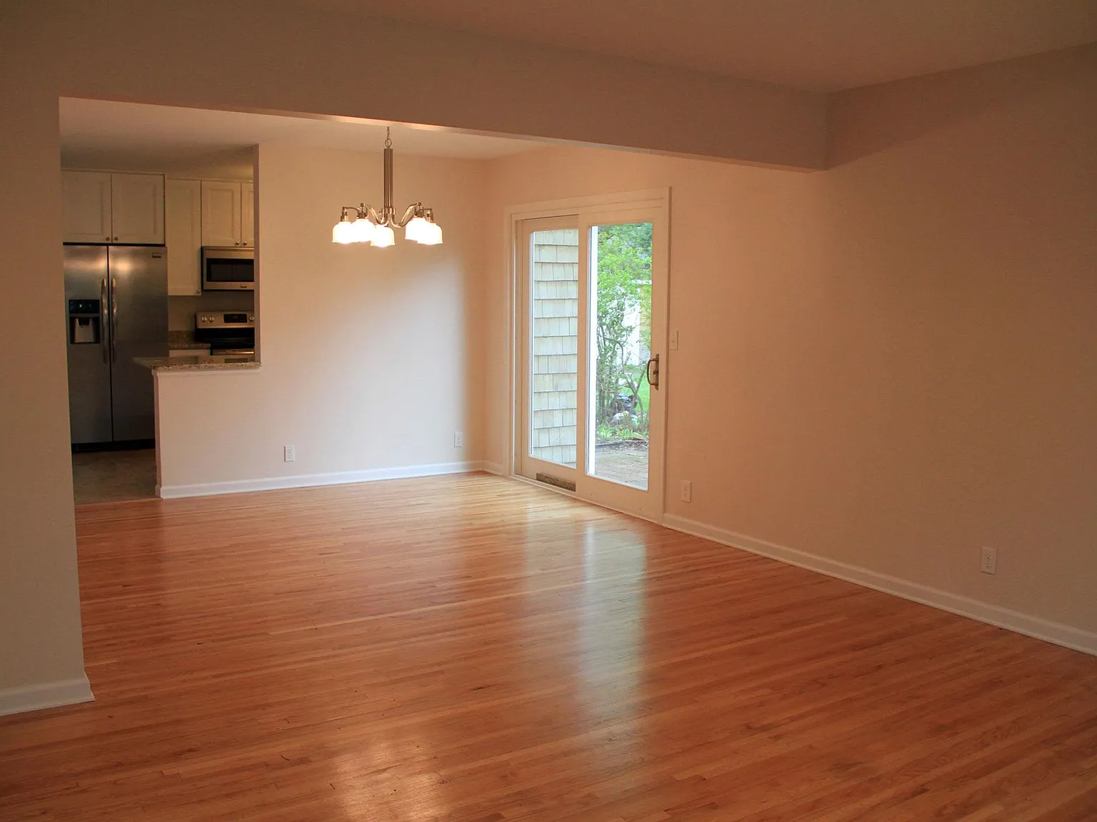 5039 Sheridan Ave S — Photo 2