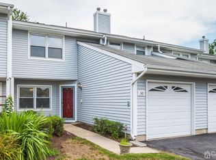 50 Upperbrook Ct, Parlin, NJ 08859