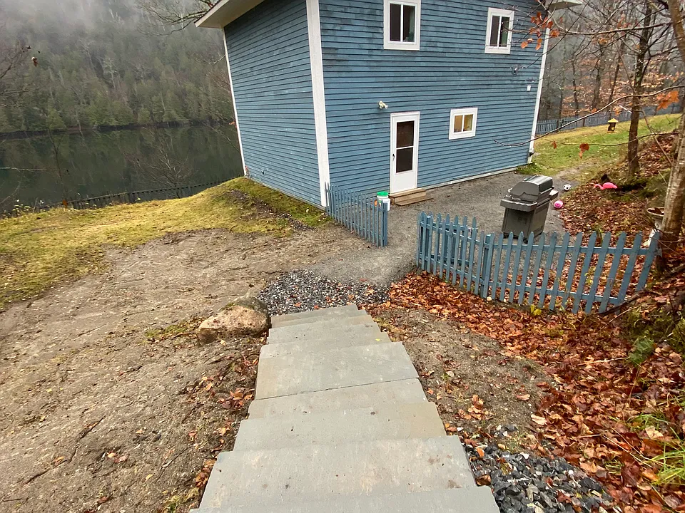 898 Eligo Lake Rd