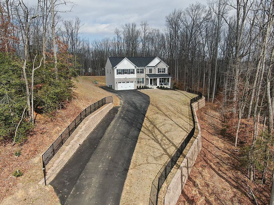 1st image of 65 Perth Dr