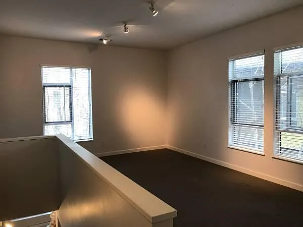 2800 Mandela Pkwy — Photo 7