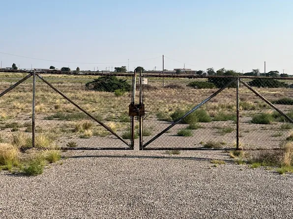 910 E Gallina Rd, Roswell, NM 88201