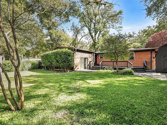 4th image of 10329 Lake Gardens Dr